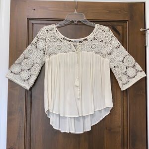 American Eagle flowing crochet shirt